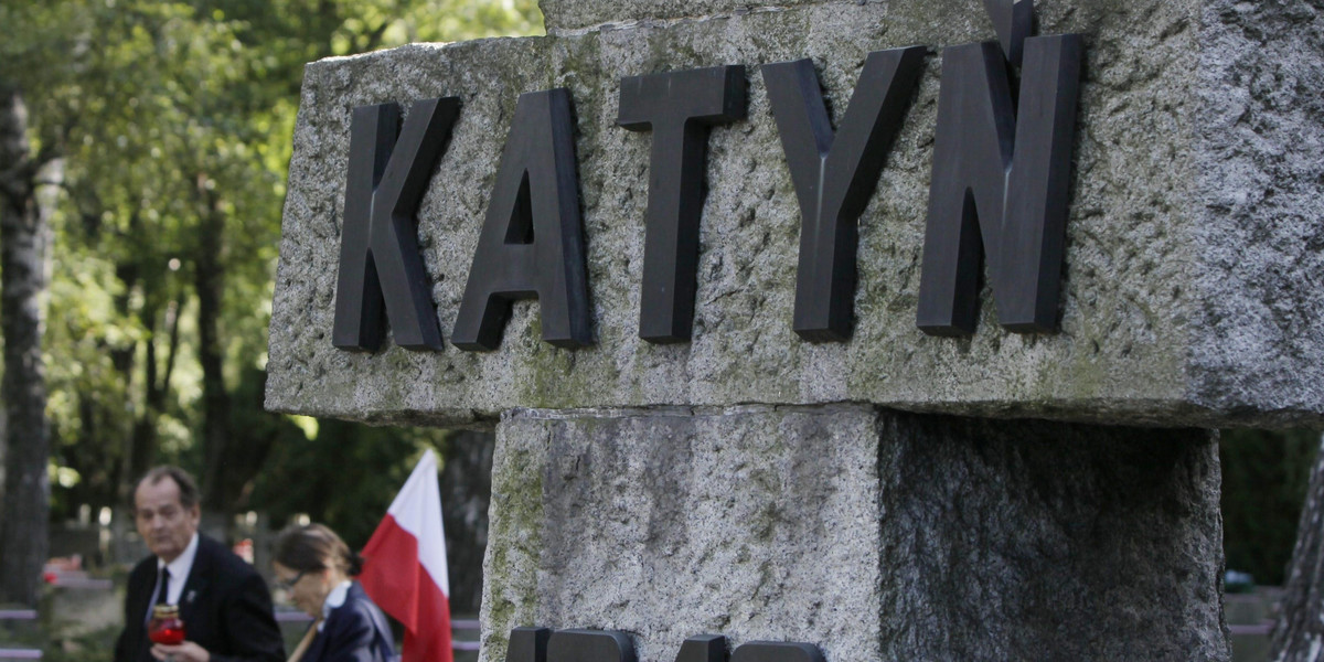 Rzeczy oficerów z Katynia zakopano w centrum Krakowa?