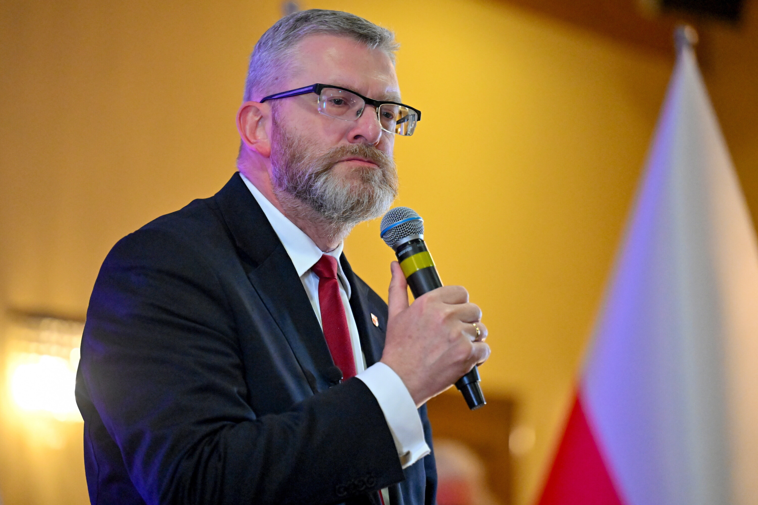 Bodnar składa wnioski o immunitet Brauna i Fritza