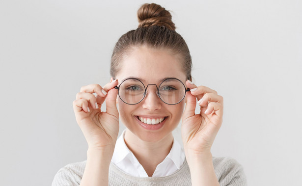 Gotowe okulary korekcyjne - pomagają czy szkodzą?