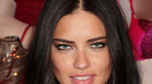 Adriana Lima reklamuje majty