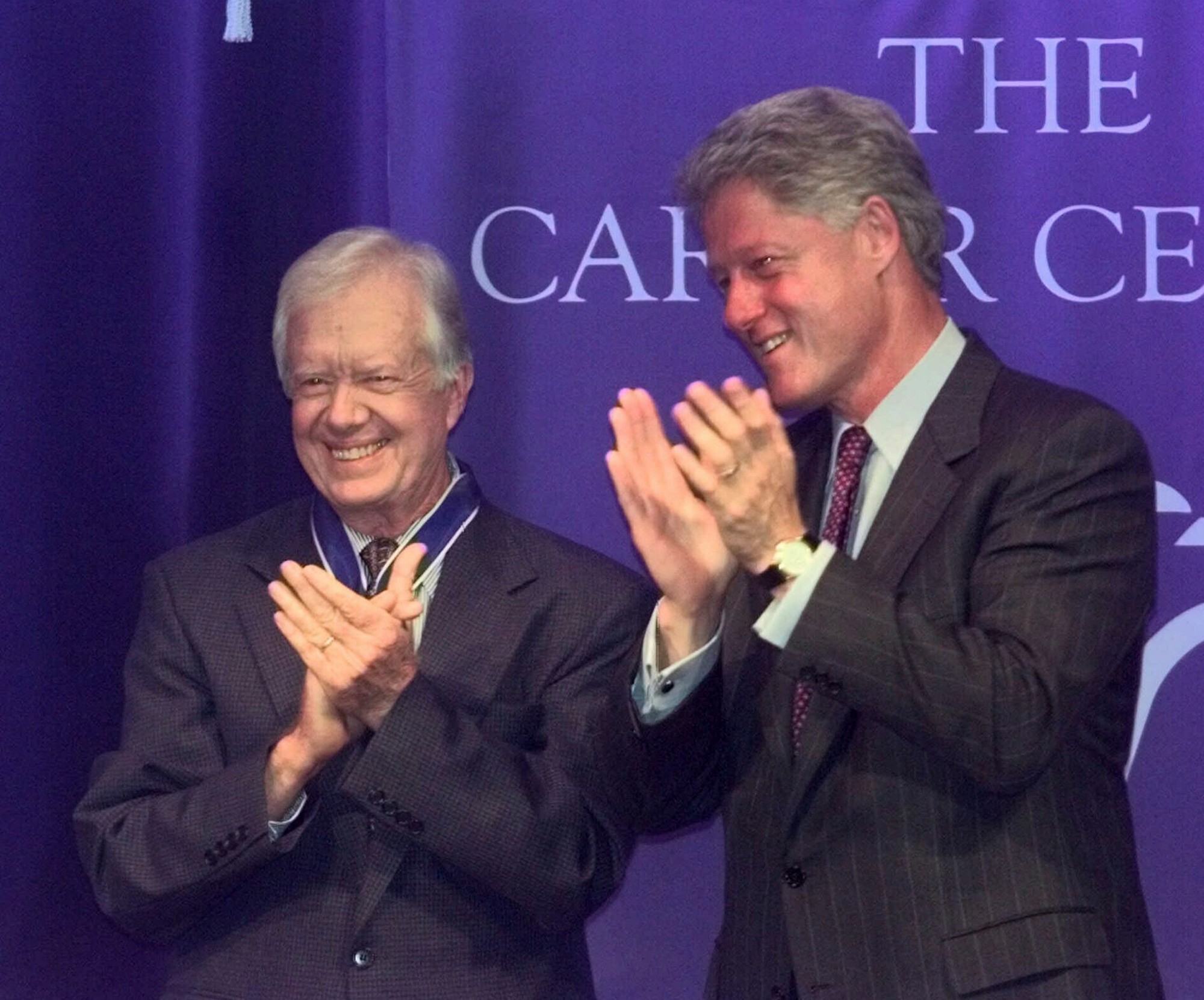 Bývalí prezidenti USA Jimmy Carter a Bill Clinton.