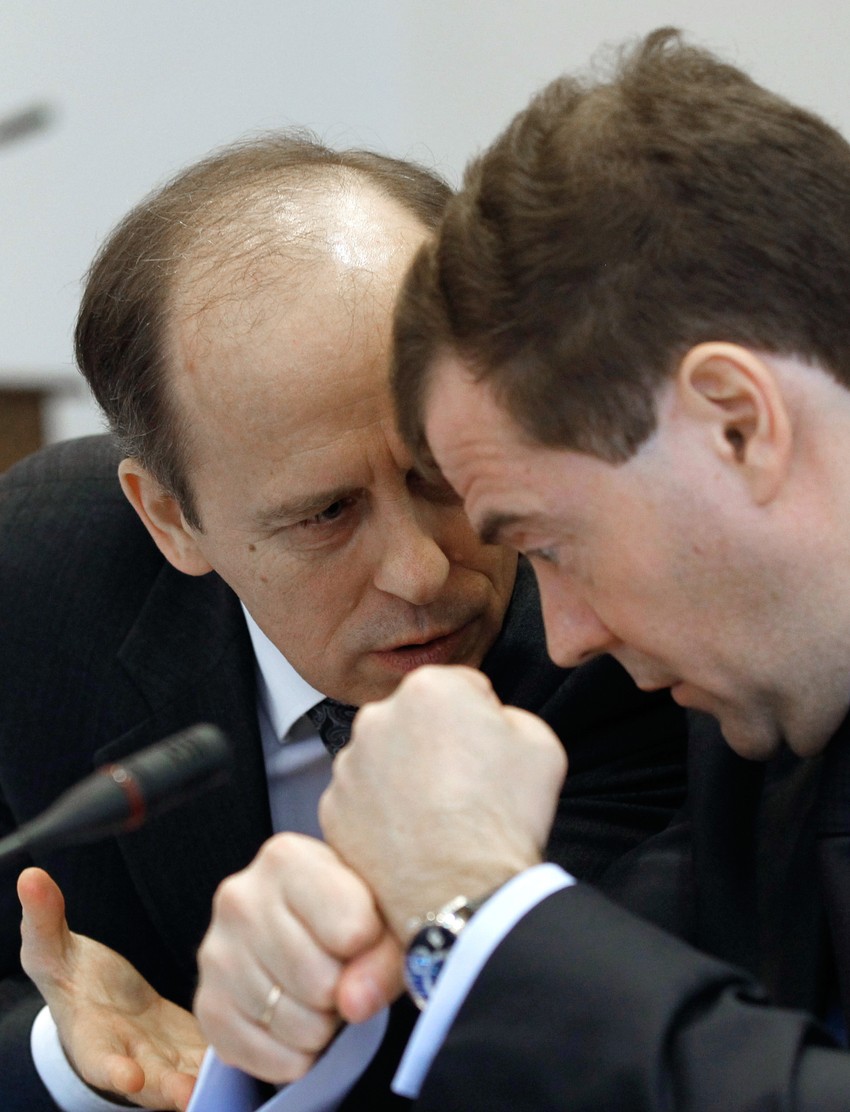 Bortnikov i Dmitrij Medvedev u Vladikavkazu 2011.