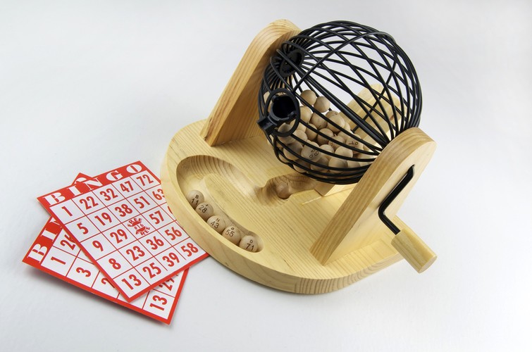 <b>Menedżer gry bingo</b>
<br><br/>
Ponad stuletnia (albo jeszcze starsza) gra w bingo ma swoje zasady, odmiany, procedury a poza tym podlega prawu o grah hazardowych. Nad przestrzeganiem tych kwestii czuwa menedżer. Jego zadaniem jest także zajmowanie się kwestiami organizacyjnymi i finansowymi: budżetem gry, wpłatami i wypłatami. Menedżer gry w bingo rozstrzyga także spory zawodników i rozpatruje ich skargi.