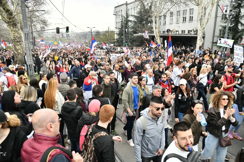 Διαμαρτυρία 15 προς 15