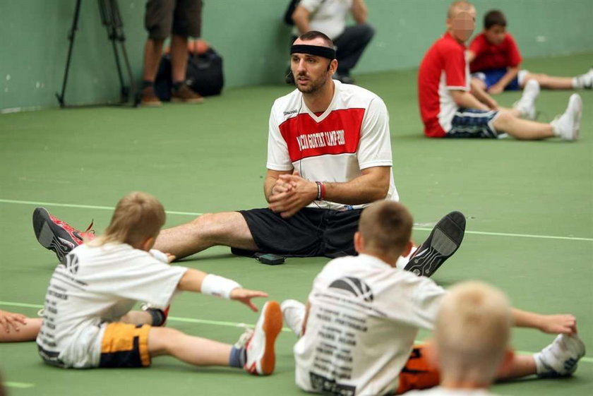 Ruszył Marcin Gortat Camp na których gwiazda NBA uczy dzici gry w kosza