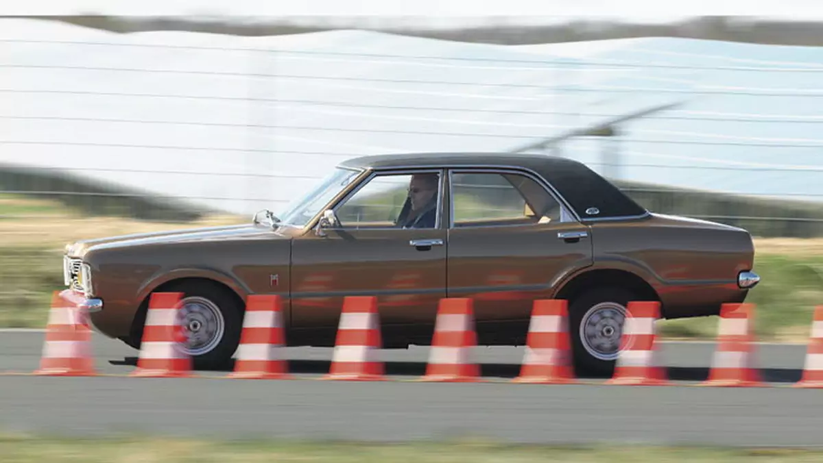 Ford Taunus - wyzywa rywali na pojedynek