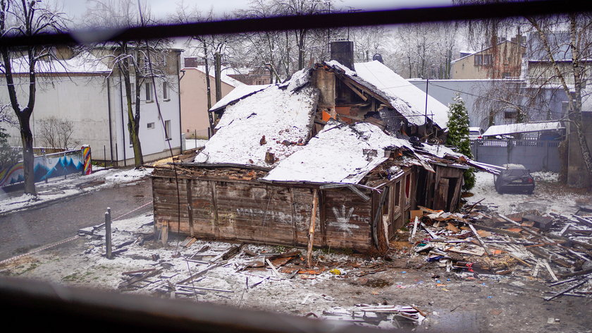 Deski z tego domu fruwały jak zapałki - mówią sąsiedzi o wybuchu w Pabianicach