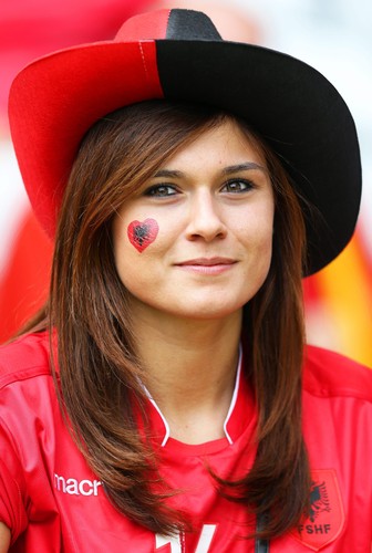 Futbolowa gorączka ogarnęła nie tylko mężczyzn. Zobacz fanki Euro 2016