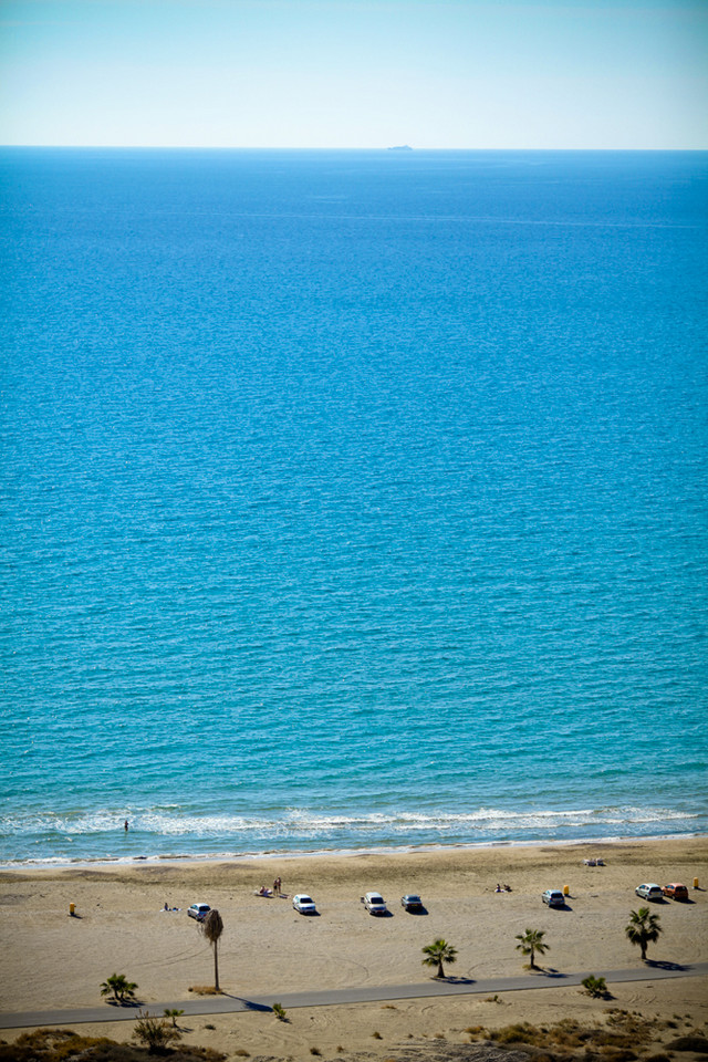 Cypr - plaża surferów w pobliżu Limassol
