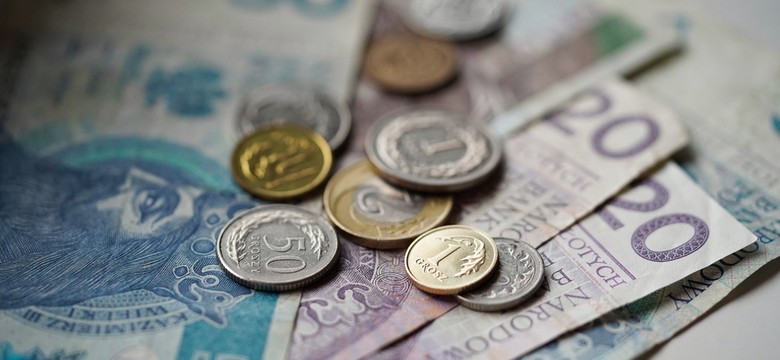 Waloryzacja emerytur 2025. Ile wyniosą emerytury po podwyżce? Oto kwoty [TABELA]