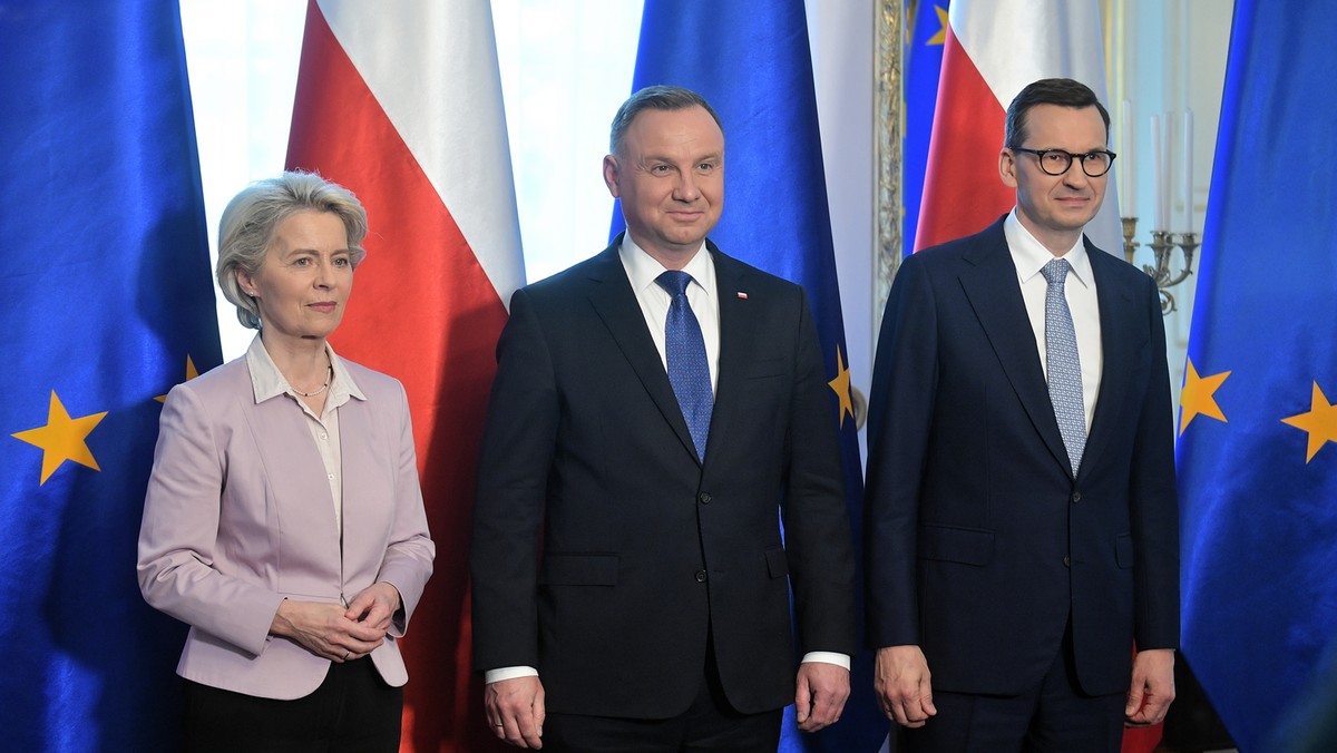 Ursula von der Leyen, Andrzej Duda i Mateusz Morawiecki.