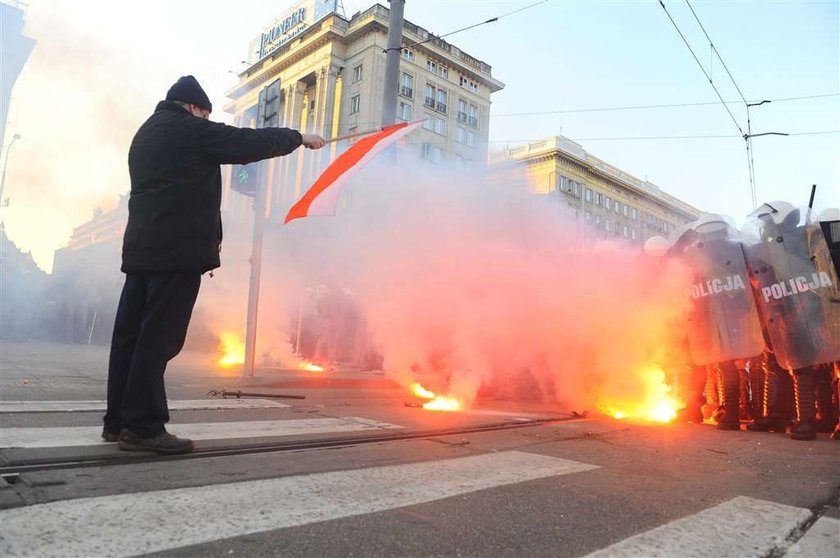 policja, zadyma, demonstracja, dzień niepodległości