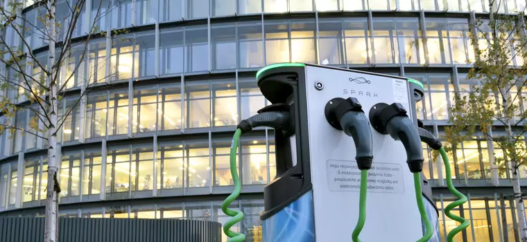 Kalifornia inwestuje w elektromobilność - miliardy dolarów na blisko 100 tys. ładowarek