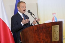 Tusk: Wydaje się, że prezydent nie ma tyle odwagi, by zawetować rekompensaty dla TVP i PR
