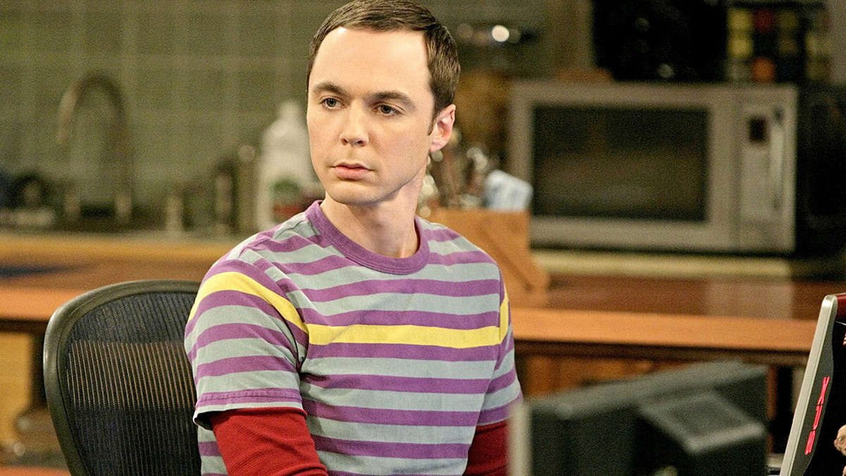 Studio Warner Bros. TV i stacja CBS planują stworzenie spin-offu popularnego sitcomu "Teoria Wielkiego Podrywu" ("Big Bang Theory"). Nowy serial miałby koncentrować się na młodości Sheldona Coopera, w którego wciela się Jim Parsons.