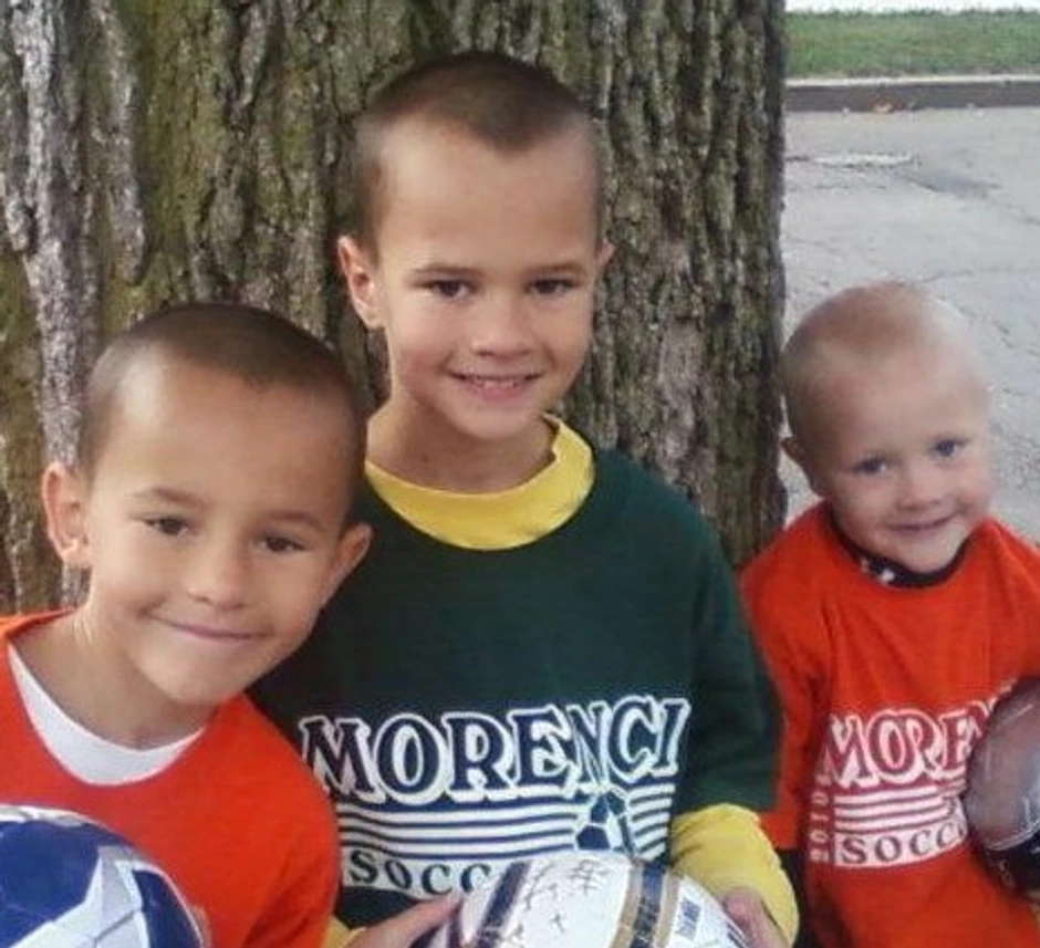 Endru, Aleksandar i Taner Skelton