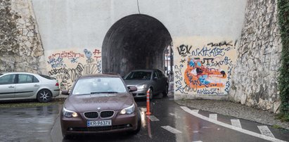 Kolejarze wyremontują tunel na Miodowej