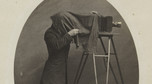 Brak autora - "Studio photographer at work" (ok. 1855)