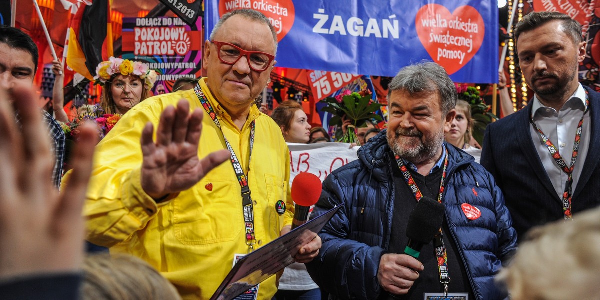 Jerzy Owsiak z dyrektorem programowym TVN Edwardem Miszczakiem i członkiem zarządu TVN Piotrem Koryckim