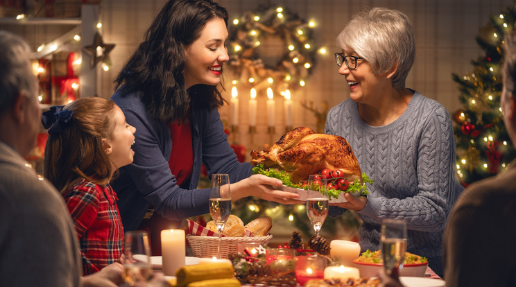 A szárnyasokból készült pecsenyék, különösen tepsiben sütve, kevesebb zsírt tartalmaznak /Fotó: Shutterstock 