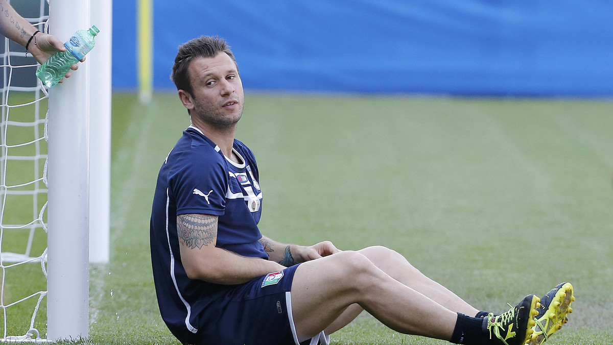 Dla Antonio Cassano finał Euro 2012 stanowi okazję do wyrównania rachunków. Włoch był w przeszłości piłkarzem Realu Madryt, jednak w stolicy Hiszpanii mu się nie powiodło. "Królewscy" narzekali między innymi na jego niesportowy tryb życia.