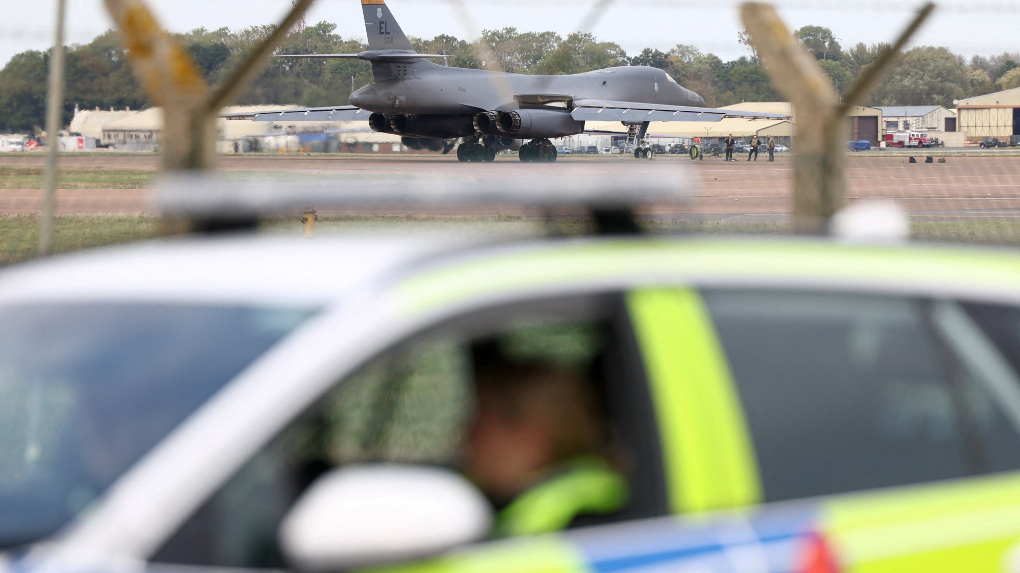 Na leteckú základňu RAF Fairford prilieta bombardér B-1B Lancer.