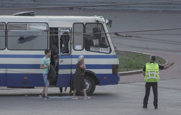 Ukraina: Uwolniono trzech zakładników przetrzymywanych w autobusie