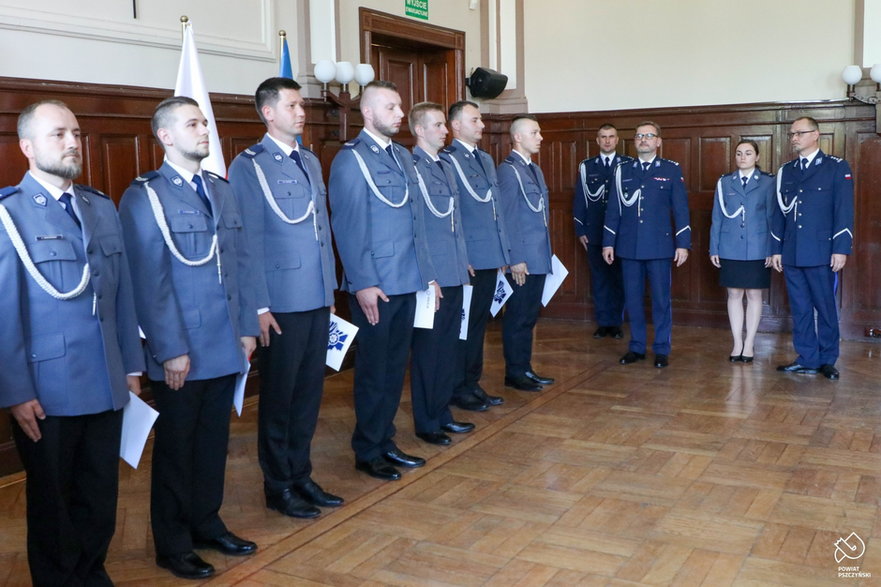 Święto policji w Pszczynie i awanse funkcjonariuszy - 20.07.2022 - autor: powiat