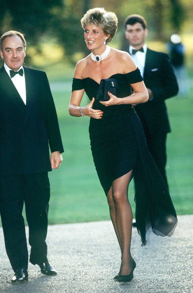 Lady Diana w sukience Christiny Stambolian (Fot. Tim Graham Photo Library via Getty Images)