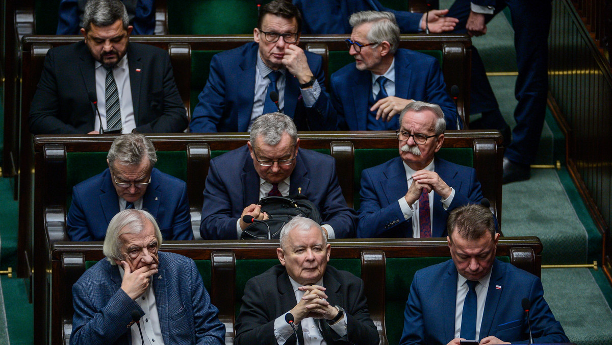 Duże emocje i taktyka PiS w Sejmie. Dziennikarz Onetu ujawnia, co się mówi w kuluarach 