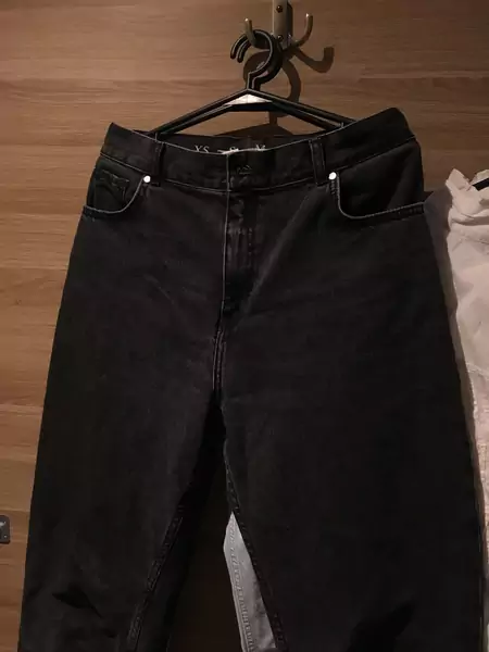 Czarne mom jeans, 30 zł