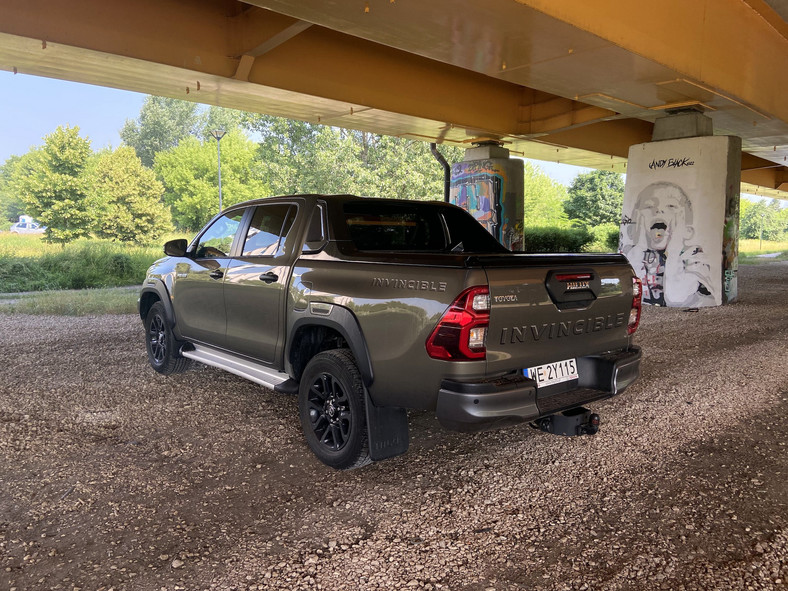 Toyota Hilux 2.8 D-4D Invincible