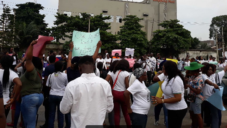 Protesters occupy COZA church in Lagos, demanding justice over rape allegation against Pastor Biodun Fatoyinbo of COZA. (Pulse)