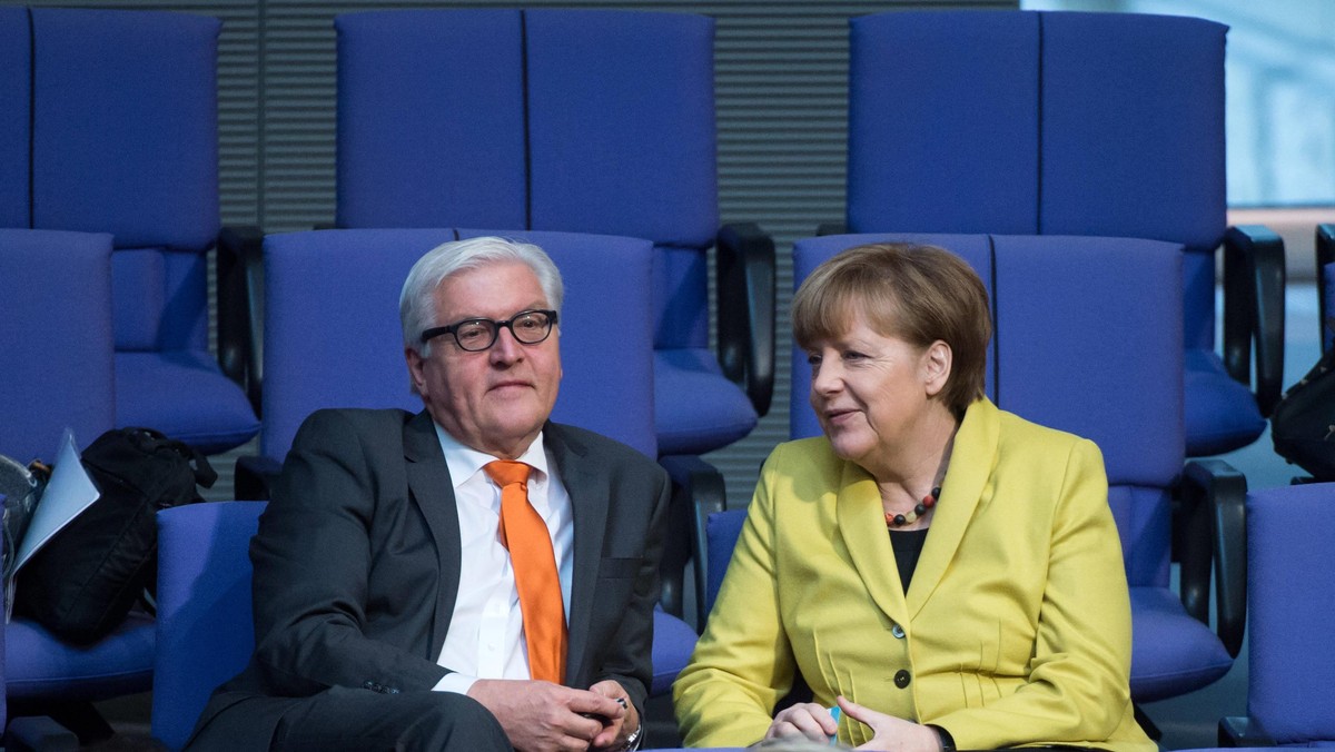 Frank-Walter Steinmeier, Angela Merkel