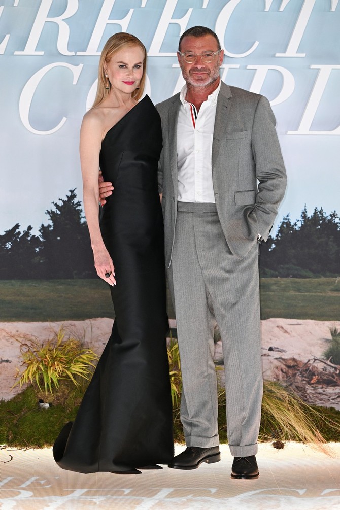 Nikol na premijeri filma "The Perfect Couple" 
