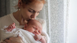 Zez zbieżny i rozbieżny u niemowlaka - objawy, typy i leczenie. Czym jest zez?