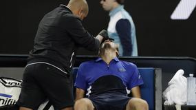 Australian Open: Miedwiediew uporał się z krwawiącym nosem i rywalem