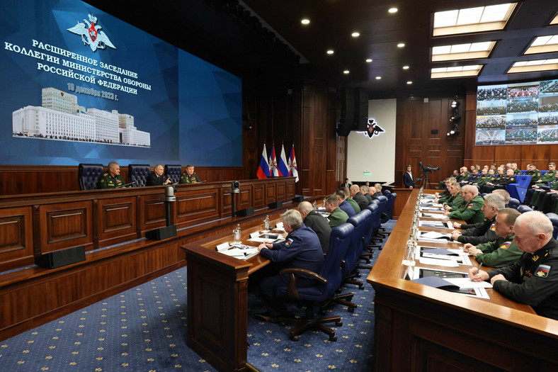 Vladimir Putin in a meeting with the leadership of the Russian Ministry of Defense