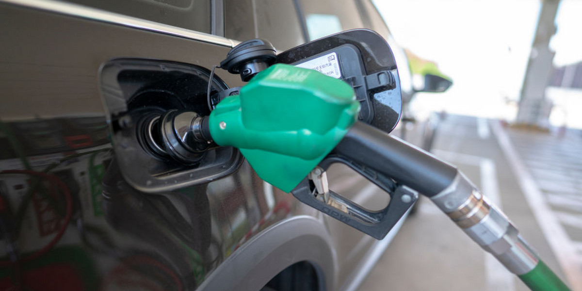 – W 2018 r. norm nie spełniało tylko 1,90 proc. próbek benzyn i oleju napędowego pobranych na losowo wybranych stacjach benzynowych. To mniej niż w roku 2017 – powiedział Marek Niechciał, prezes Urzędu Ochrony Konkurencji i Konsumentów.