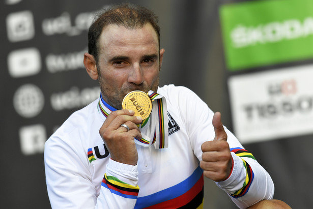 MŚ w kolarstwie: Alejandro Valverde zdobył tęczową koszulkę. Rafał Majka najlepszy z Polaków