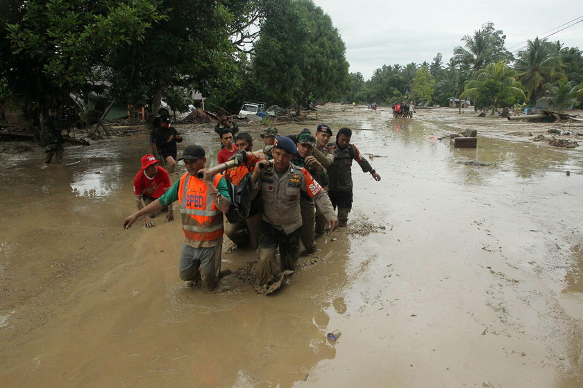 Wielka powódź w Indonezji. Zginęło co najmniej 21 osób