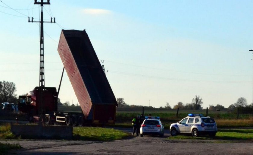 Tragedia w Kędrzynie. Prąd zabił kierowcę