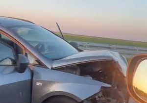 Stravičan sudar na auto-putu između Pećinaca i Rume