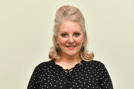 E, ovo je RASKOŠNA LEPOTICA! Sanja je bila predivna i pre nego što je promenila LIČNI OPIS, ali pogledajte je sada - savršena je