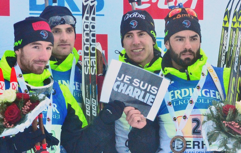 Biathloniści Simon Fourcade, Jean Guillaume Beatrix, Simon Desthieux i Quentin Fillon Maillet