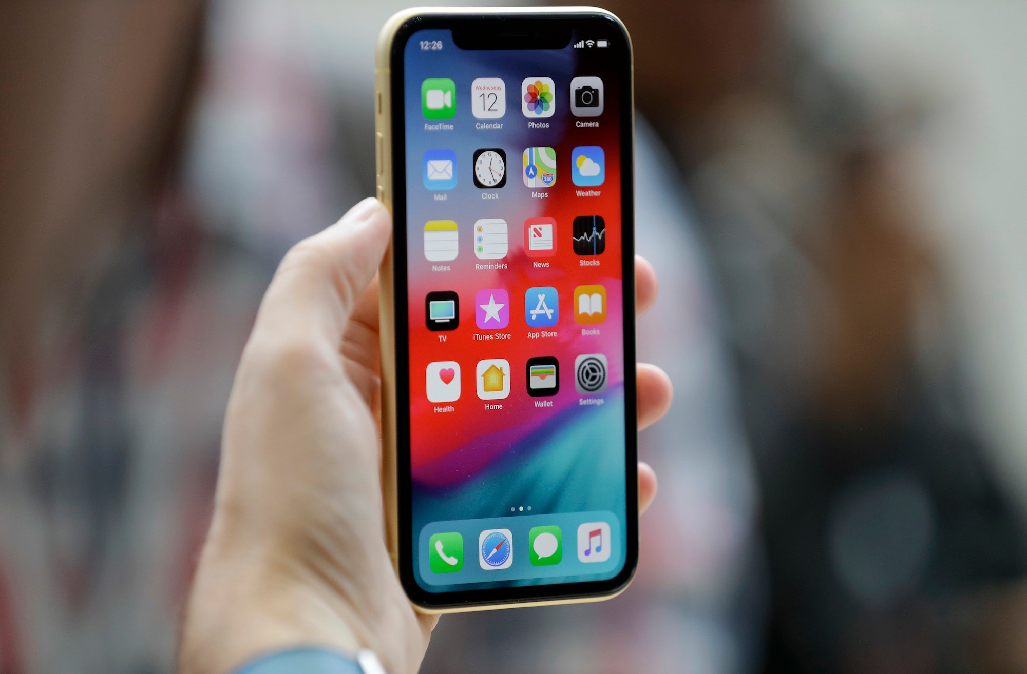 9 reasons you should buy the $1,000 iPhone XS instead of the more