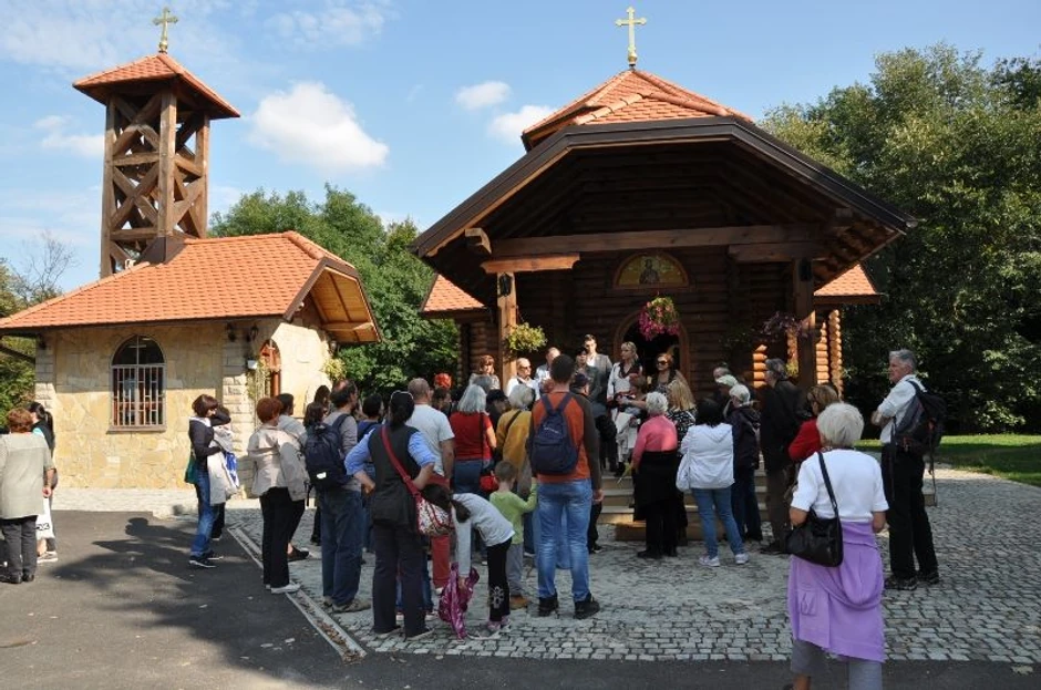 Crkva brvnara na Avali