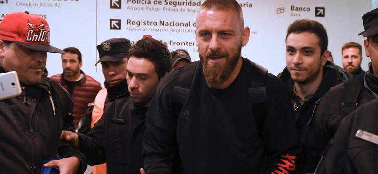 Osiemnaście lat spędził w Romie. Teraz zagra w Buenos Aires
