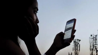 Nigeria’s telecom industry takes a huge hit with the loss of 4.95 million mobile subscribers