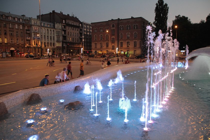 Plac Dąbrowskiego do przebudowy. W planach więcej zieleni. Czy pomysł spodoba się mieszkańcom miasta Łodzi?